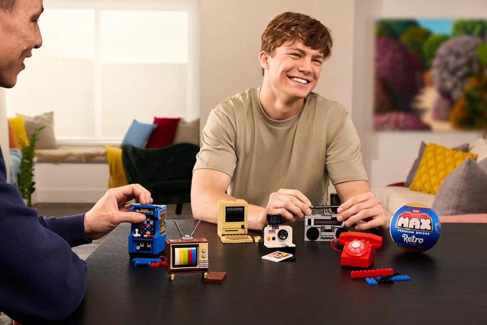 Max Premium Retro Building Bricks Collection