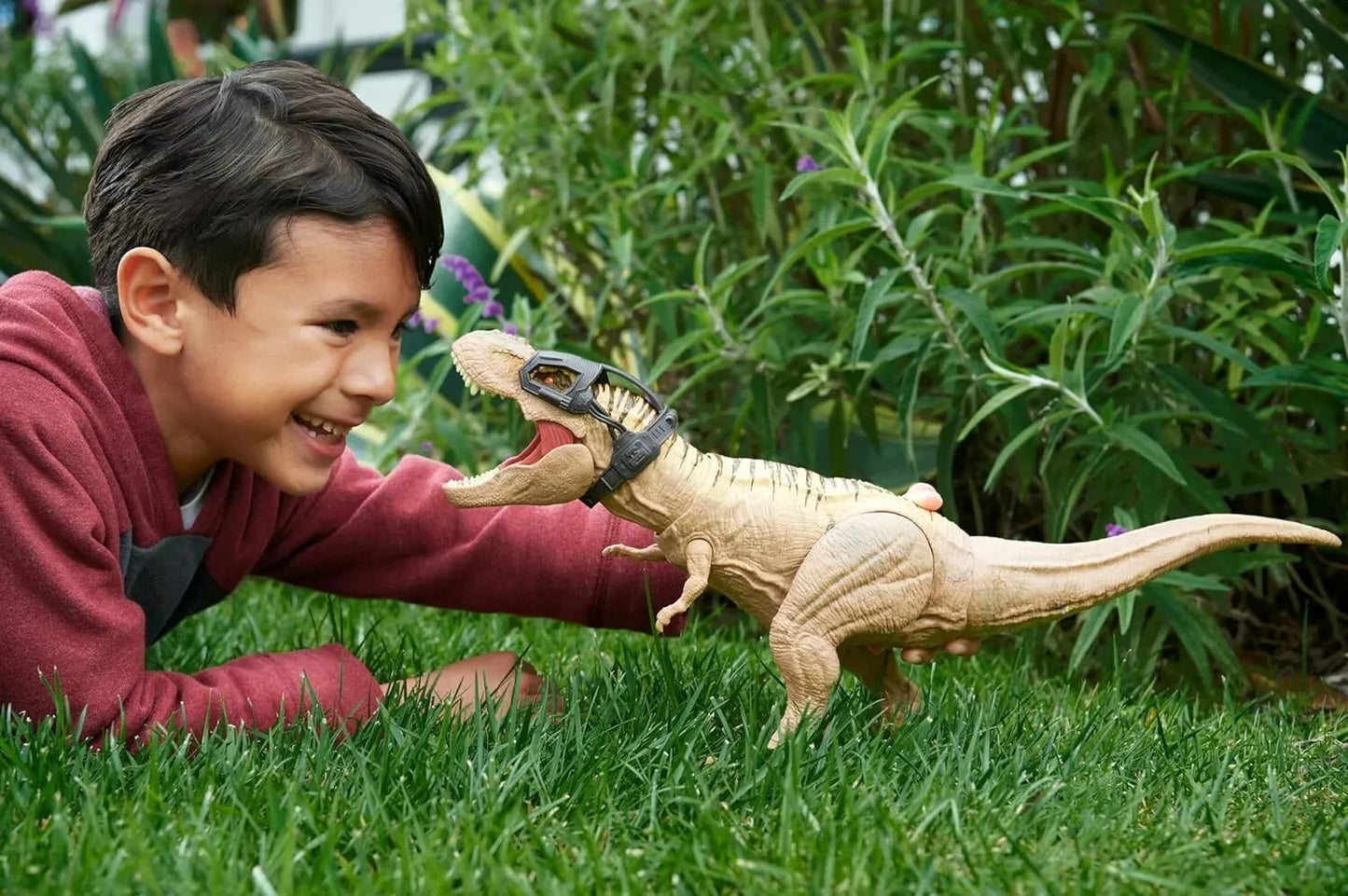 Jurassic World Dino Trackers Tyrannosaurus Rex Hunt 'N Chomp Dinosaur Figure